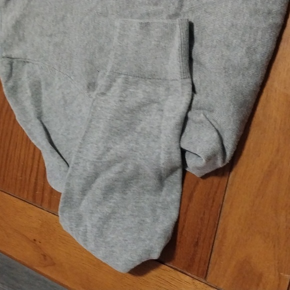 Sweater - Picture 4 of 4